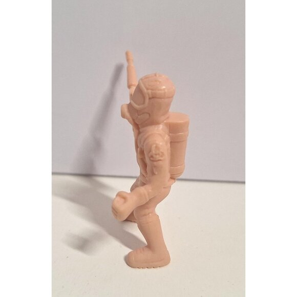 SLUG Zombies Soldier Gas Mask Rifle Backpack 2015 Mini Zombie Flesh Series 2 2" - Picture 2 of 6